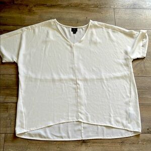 Creamish-White V-Neck Short Sleeve Blouse, size petite extra large
